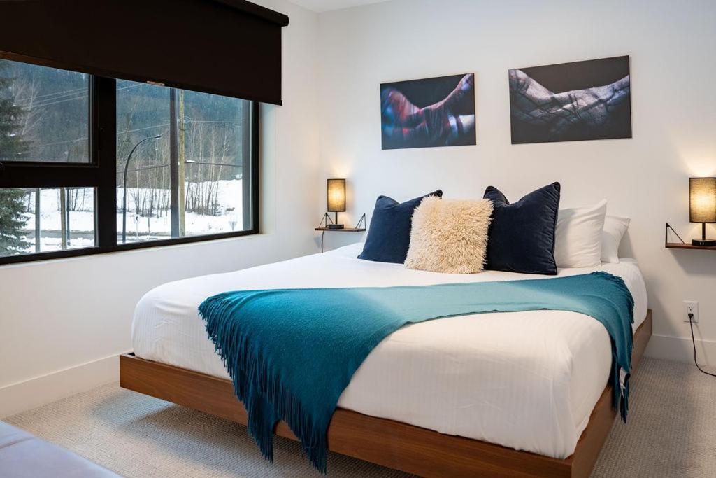 Revel In The Stoke By Revelstoke Vacations Apartment Exterior photo