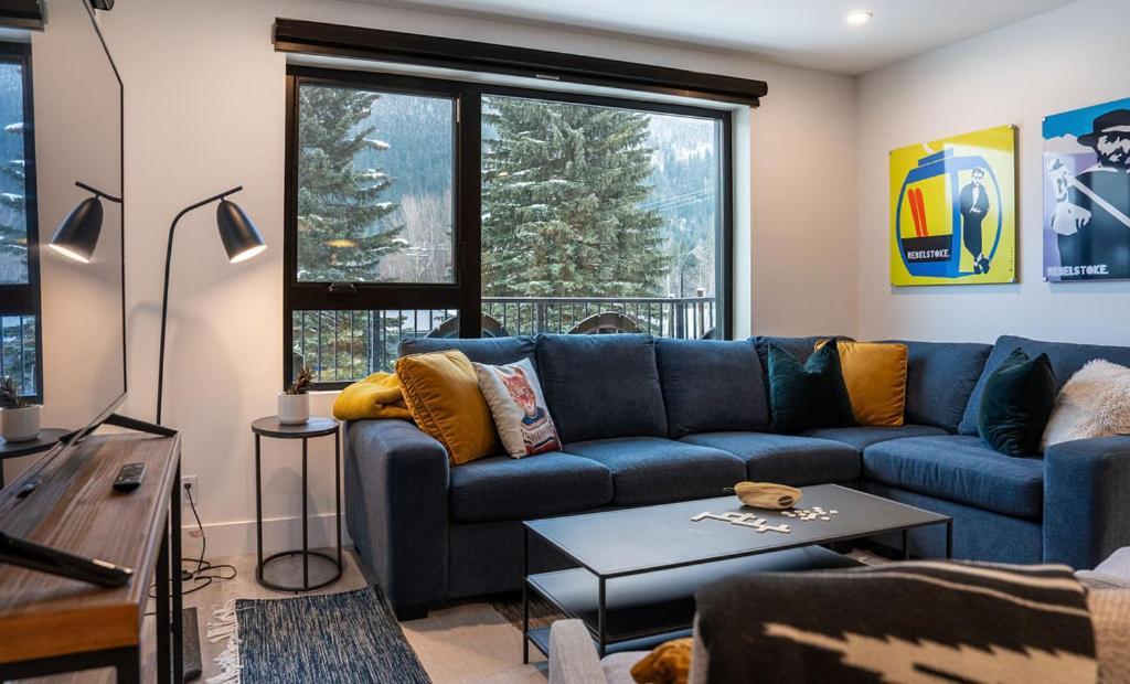 Revel In The Stoke By Revelstoke Vacations Apartment Exterior photo