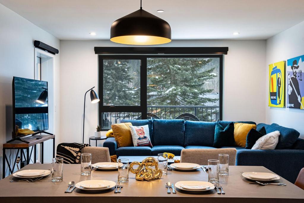 Revel In The Stoke By Revelstoke Vacations Apartment Exterior photo