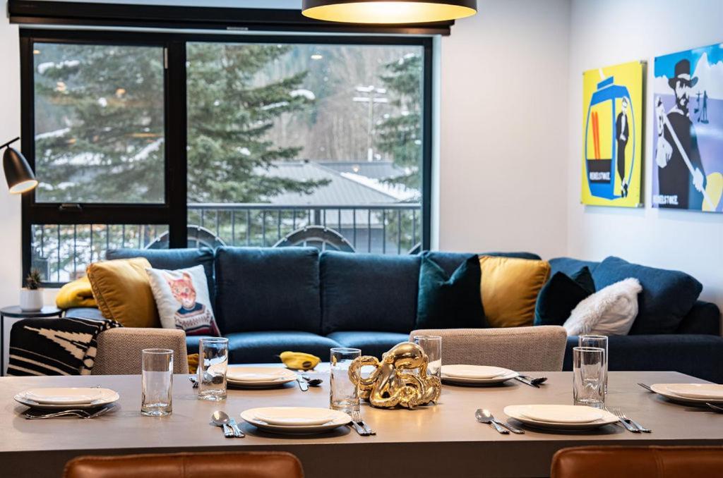Revel In The Stoke By Revelstoke Vacations Apartment Exterior photo