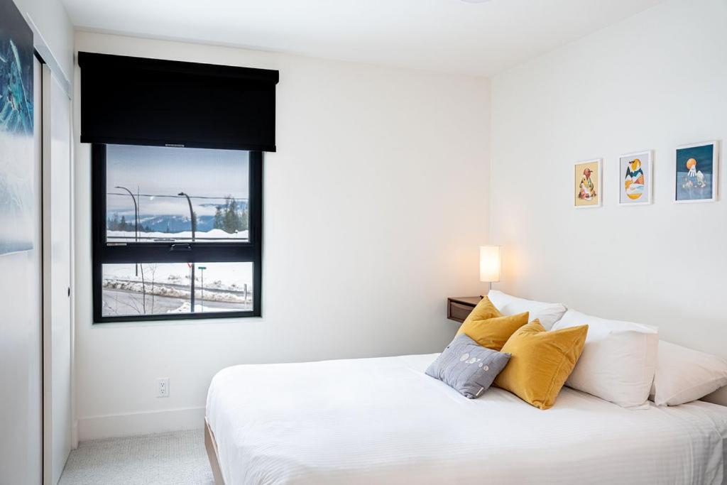 Revel In The Stoke By Revelstoke Vacations Apartment Exterior photo